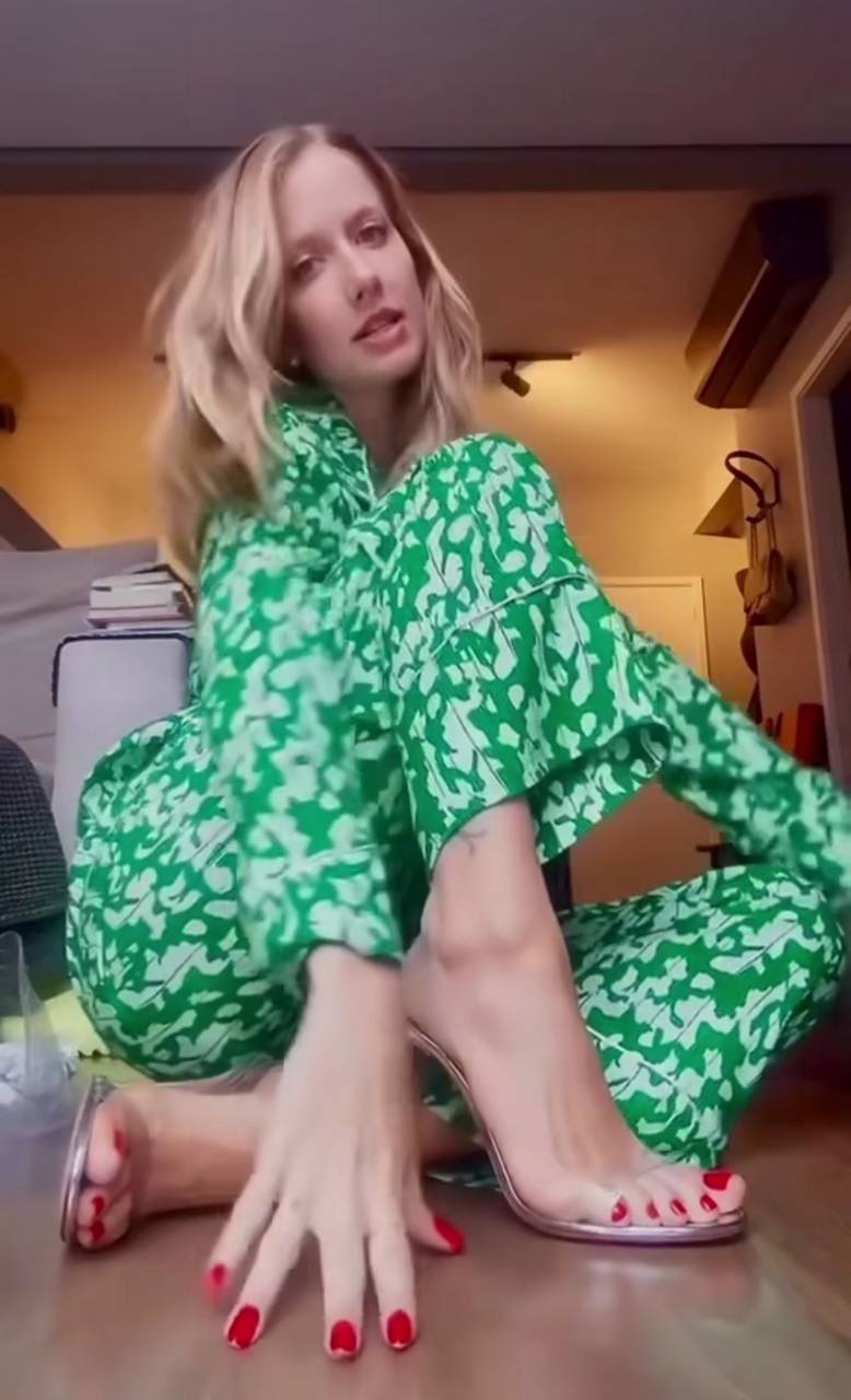Gabriela Prioli Feet